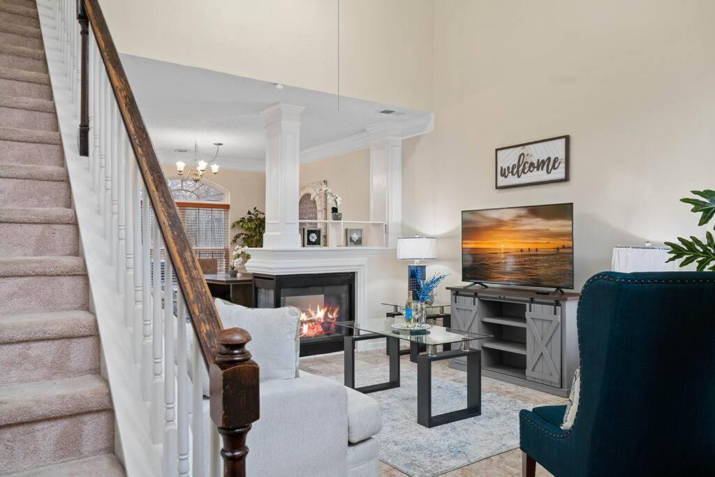 Cozy 4B 2 5B University Home King Beds Jacuzzi Charlotte Bagian luar foto