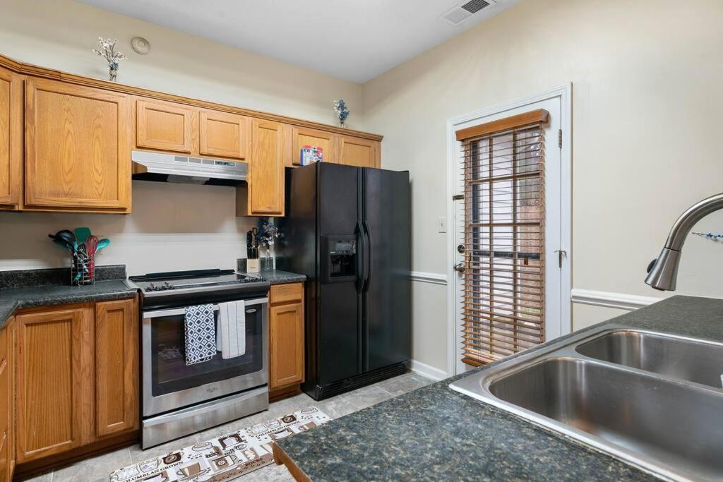 Cozy 4B 2 5B University Home King Beds Jacuzzi Charlotte Bagian luar foto